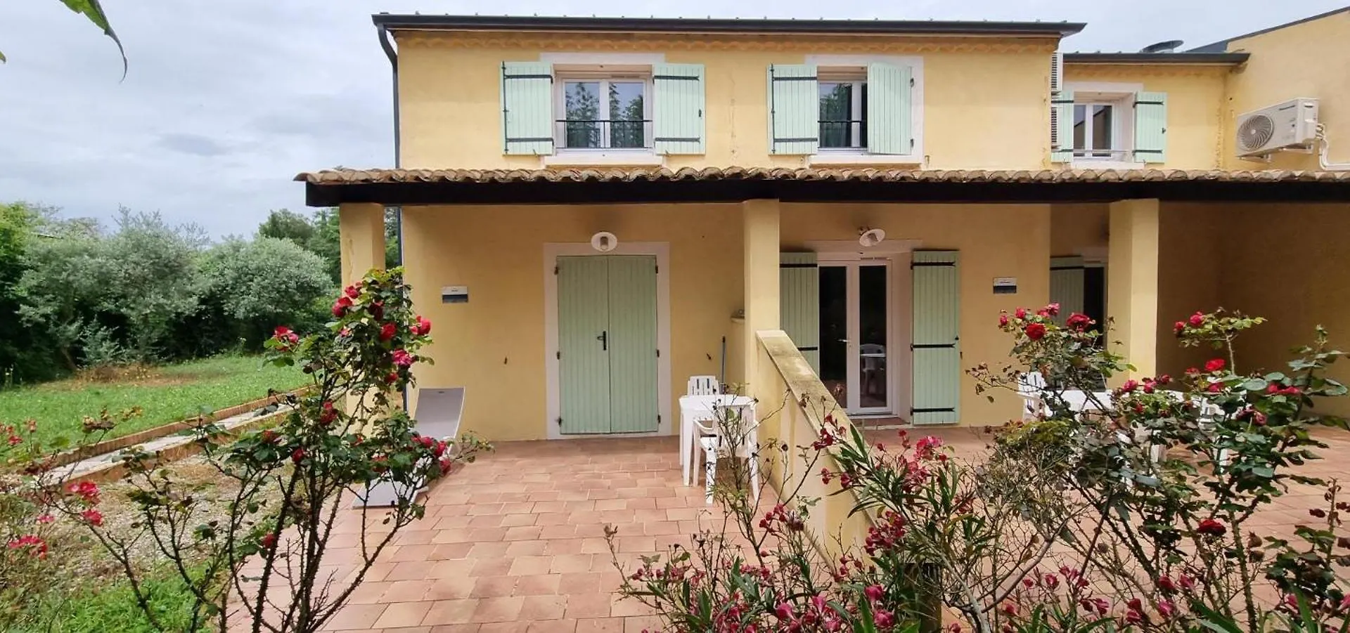 Le Gite Du Festival Sud Aqua - Avignon Tgv Lägenhetshotell